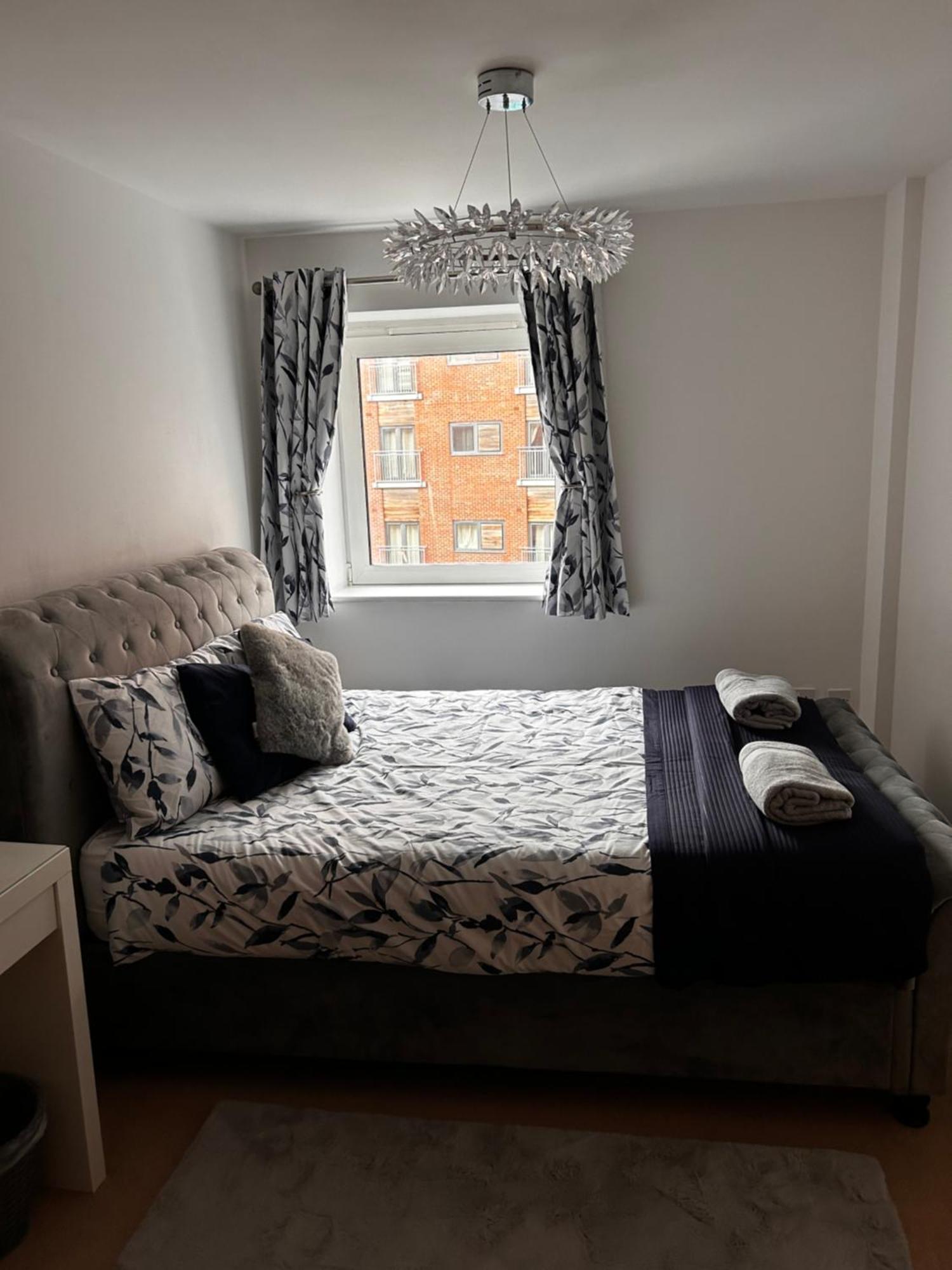 City Centre Apartment. 雷克瑟姆 外观 照片