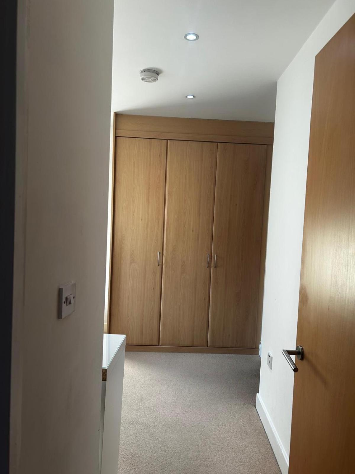 City Centre Apartment. 雷克瑟姆 外观 照片